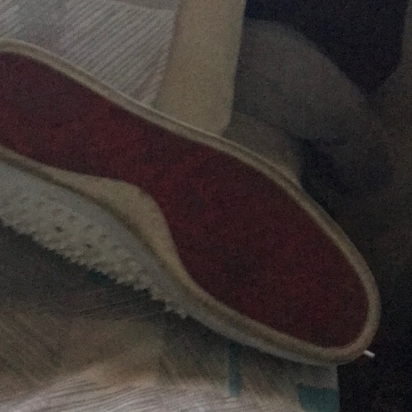 Red bottoms - Picture 2 of 3